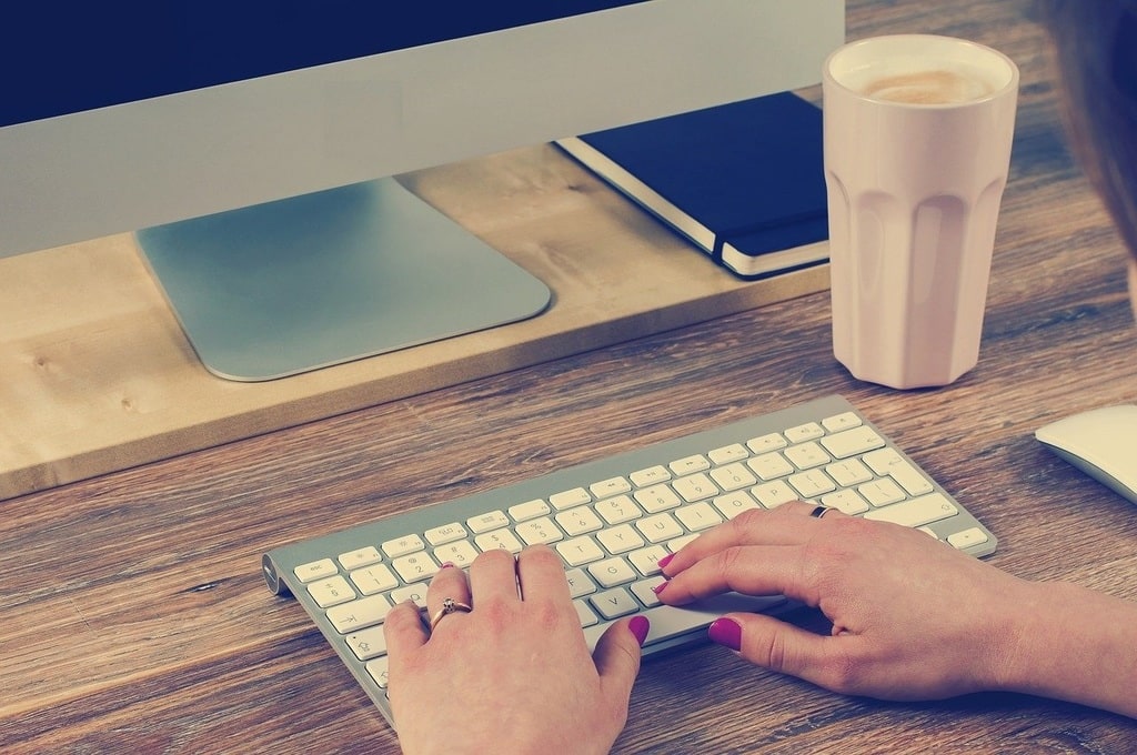 Les bases à connaître sur les chatbots et agents conversationnels